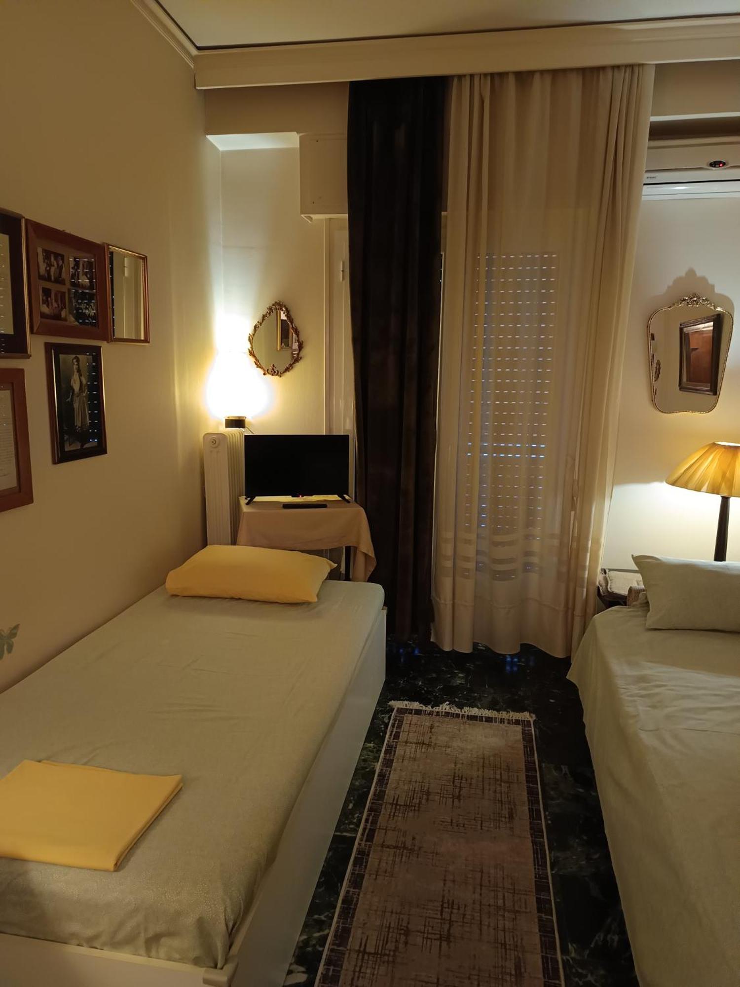 Chryssa - Χρυσα Appartement Patras Buitenkant foto